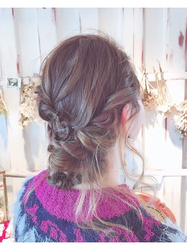 カリラ(CAOLILA) インナーカラー。ベージュロング