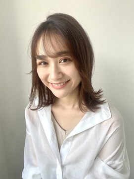 エクリ(equri×SHISEIDO) 小顔外ハネミディ