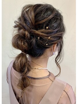 アンヴィ(an-vi) 編み下ろし風ヘアセット