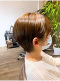 すっきりタイトなショートヘア