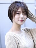 ショートボブ丸みレイヤーサイドバング襟足