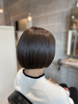 クーレ ビオトープ(+ CURE biotope) ボブ×アッシュベージュ