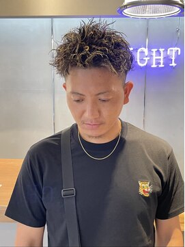 エイト ソル 博多筑紫口店(EIGHT sol) 【ツイスパ×ハイライト】