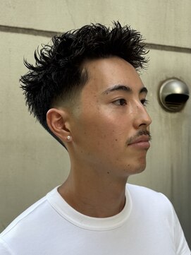 グラッシー(GLASSY) テーパーフェード/ツイストピンパーマ/スパイキーベリーショート