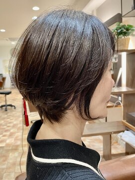 アイニ 河内小阪店(aini) 白髪ぼかしカラー白髪ぼかしハイライト大人ショート30、40、50代