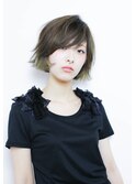 レイヤーぱっつんボブ。
