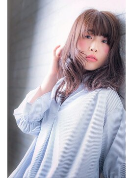 ソア 武蔵小杉(SOAR) 大人ガーリーフェザーバングピンクベージュくせ毛カットボブルフ