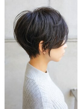 カライングドゥ(ing deux) 大人可愛い20代30代40代黒髪前下がりショートボブ丸みショート◎