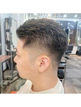 たかはし メンズフェードカット【バーバー/理容室/ビジネスヘア】