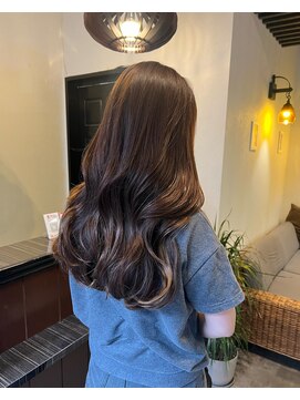 ギミック 自由が丘(gimmick) ◆似合わせカットゆるふわ大人ガーリーロング【ダークアッシュ】