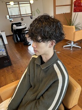 ロイ(roi) 波巻きパーマ　シャドウパーマ