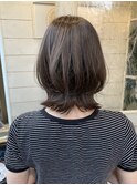 イルミナツヤ感カラートーンダウンミディアムレイヤーカット