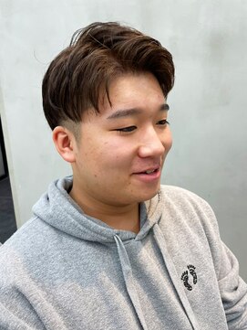 ネオン(NEON) アップバングショート