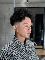メッツ 原宿(METS)&nbsp;MEN'S/ツイストピンパーマ×ローフェード/短髪/黒髪