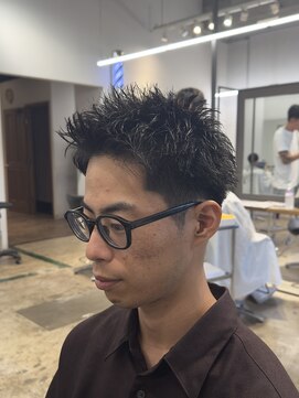 ザデイ カットアンドカルチャーショップ(THE DAY CUT&CULTURE SHOP) 刈り上げスパイキーショート