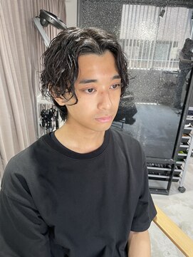 アリーズ シブヤ(ALLYS shibuya) センター分けツイスパ