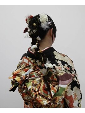 ヴィアーレ(VIALE) 成人式ヘアセット