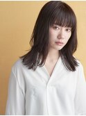 外ハネストレートヘア