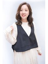 大人可愛いウェーブミディ【銀座】30代40代