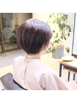 オミヤ(omiya) 丸みショートボブ