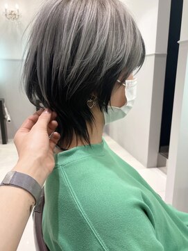 アース コアフュールボーテ 松本庄内店(EARTH coiffure beaute) コントラストデザインダブルカラーケアブリーチワンホンカラー