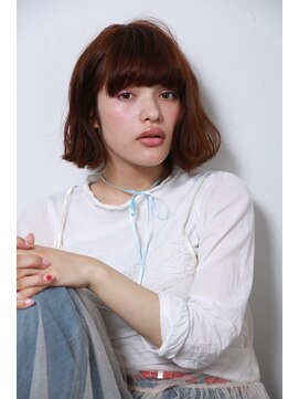 ヌークバイラヴェスト 四日市(neuk by lovest) 黒髪までいかないアッシュグレーのマチルダボブ