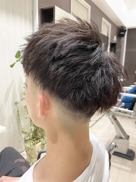 イースト(YEAST) メンズショート×フェード