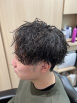 リバティシェアバーバー 銀座(LIBERTY SHARE BARBER)&nbsp;王道センターパート波巻きツイスパMIXパーマ