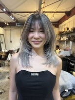 アデ オモテサンドウ(ade omotesando)&nbsp;透明感のあるグラデーションカラーとレイヤーで作る海外風へア