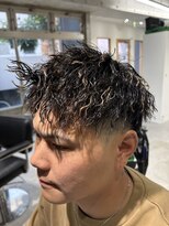 ハイプ(HYPE)&nbsp;波巻き/メッシュ/スキンフェード/学割/白髪染め/縮毛矯正/韓国