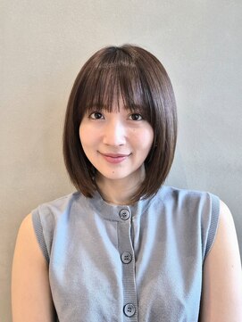 ソワネ 表参道(soigne) 表参道酸性ストレート艶髪ミディアムレイヤーアッシュグレー40代