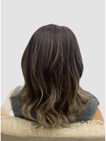 レア(Lea) ミディアム×グラデーション