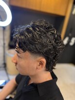 フランクスバーバー アンド ビアークラブ(FRANK'S BARBER and BEER CLUB) リバースセンターパート/ニュアンスパーマ/ダウンバング/銀座