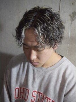 スウェル(SWELL)の写真/【七隈/福大前/BARBERサロン】 流行の波巻きパーマから、王道のツイストパーマまでお任せ☆