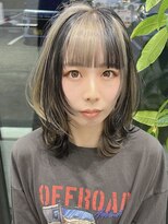 ソアロ(SOARO)&nbsp;岐阜顔まわりレイヤーミディアム艶アッシュハイライト20代