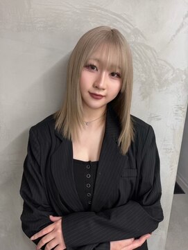 リエンスクレア(RIENS xrea) 【RIENS xrea】前髪ストレート×ハイトーンベージュ