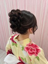 ベルグロー 北新地(BELLEGROW)&nbsp;花柄浴衣と華やかな編み込み髪｜梅田・北新地ヘアセット