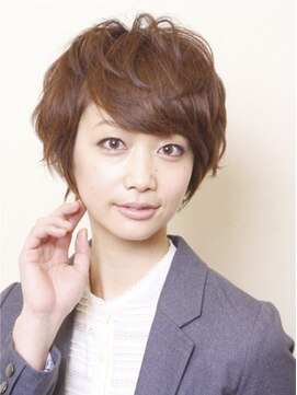 アンダートゥリー(_TREE) 「女性美＋エレガント」ショート[担当　AKs　遠藤]