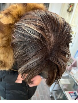 ザブリッジ(the Bridge) 白髪をぼかすハイライト