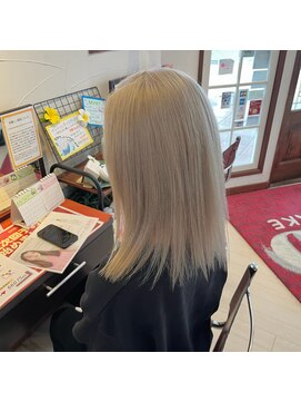 ゴッドヘアーアンドメイク 高崎店(GOD Hair&Make) ホワイトカラー
