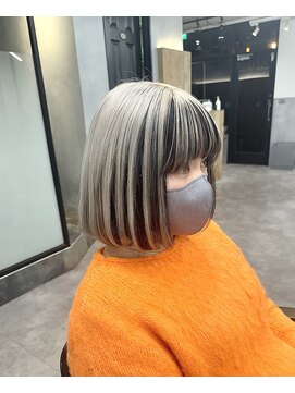 エイト 池袋店(EIGHT ikebukuro) ホワイトベージュ×ブラック逆インナー☆遠田