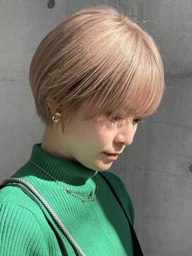 サンク 原宿 表参道(cinq) ショートボブダブルカラーハイトーンボブミルクティーベージュ