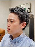 アップバングショートヘア
