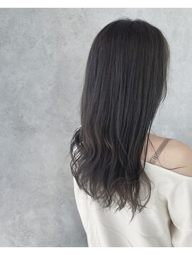 ニューカマー バイ ヘッドライト シブヤ(NEW COMER by HEADLIGHT shibuya) グレージュ×セミロングレイヤー