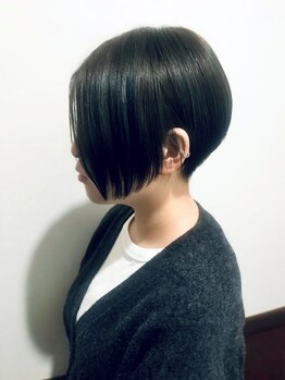 アトリエ(atelier)の写真/ロングが下手なわけではありません！ショートやボブのデザインが幅広いのです。サスーンカットですので。