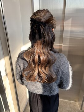 カチモリハーフアップ　×  ウェーブ巻き