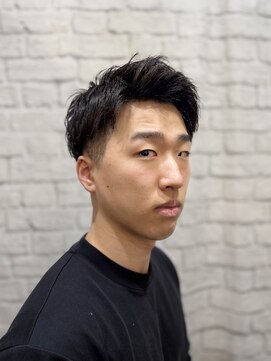 グレイスフル バーバープラチナム 六本木店(Graceful Barber platinum) ツーブロ刈り上げ束感アップバング