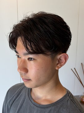 ファンド 千葉(fand) センターパート/フェザーショート/ツーブロック/サーフカール