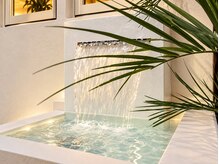 アイルフィルダウス(airfirdaus)の雰囲気（【入口】水のせせらぎに癒される、こだわりの空間）