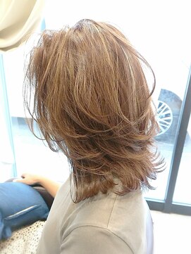 ヘアー デザイン レガリタ(Hair Design LEGALITA) ミディアムレイヤー